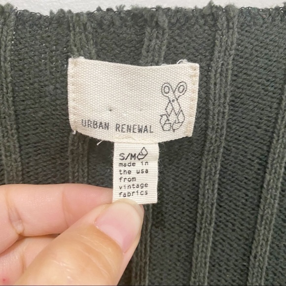URBAN RENEWAL Vintage Ribbed Sweater Vest - Picture 7 of 9